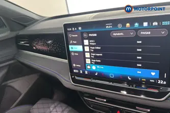 Volkswagen Passat R-Line Automatic Petrol Plug-In Hybrid Estate - Stock Number (1669011) - 8th supplementary image