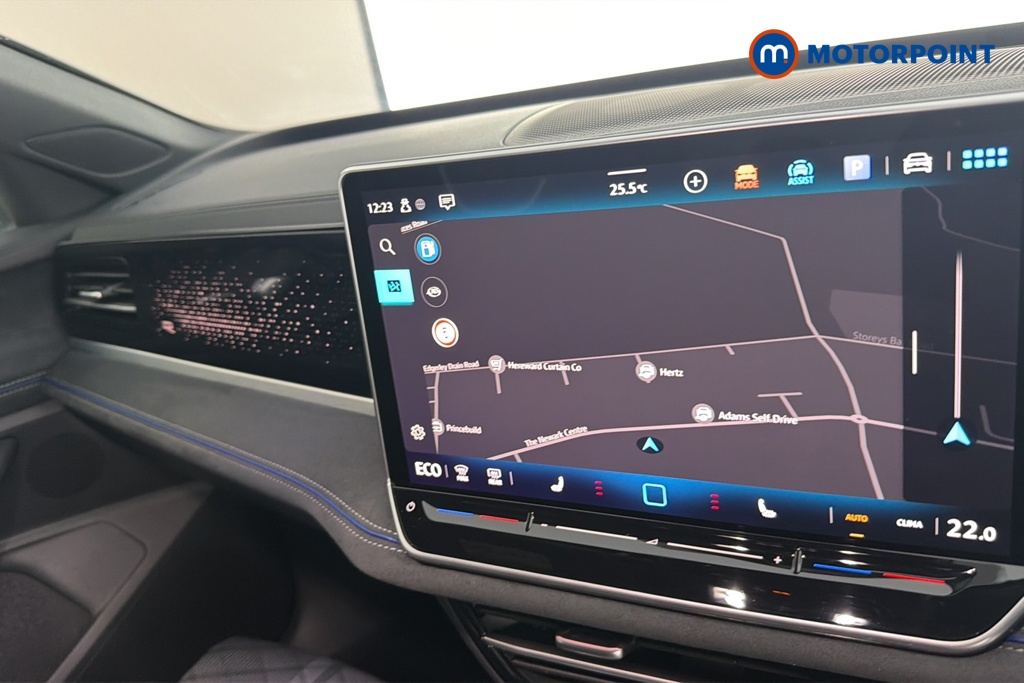 Volkswagen Passat R-Line Automatic Petrol Plug-In Hybrid Estate - Stock Number (1669011) - 9th supplementary image