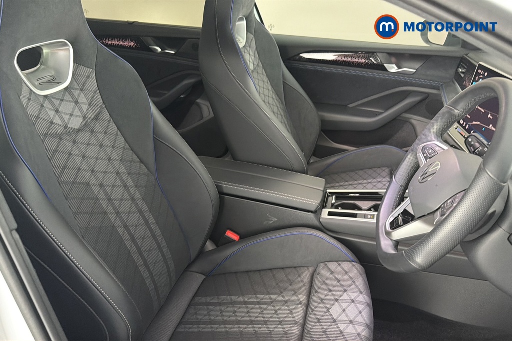 Volkswagen Passat R-Line Automatic Petrol Plug-In Hybrid Estate - Stock Number (1669011) - 22nd supplementary image