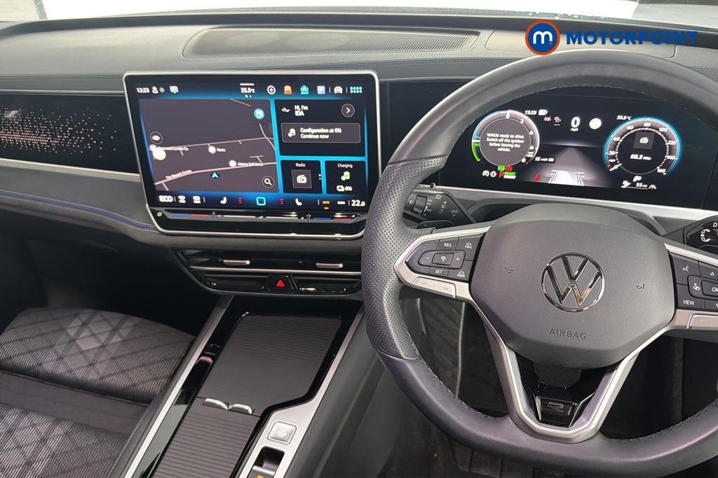 Volkswagen Passat R-Line Automatic Petrol Plug-In Hybrid Estate - Stock Number (1669011) - 1st supplementary image