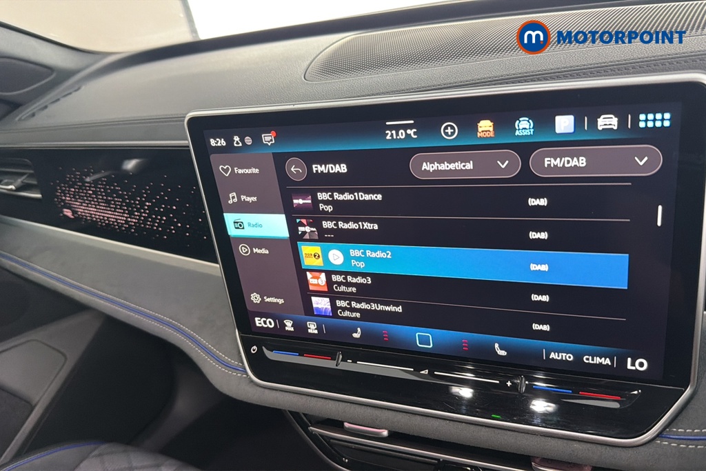 Volkswagen Passat R-Line Automatic Petrol Plug-In Hybrid Estate - Stock Number (1669012) - 8th supplementary image