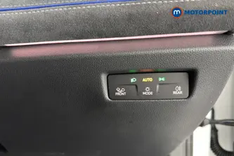 Volkswagen Passat R-Line Automatic Petrol Plug-In Hybrid Estate - Stock Number (1669012) - 11th supplementary image