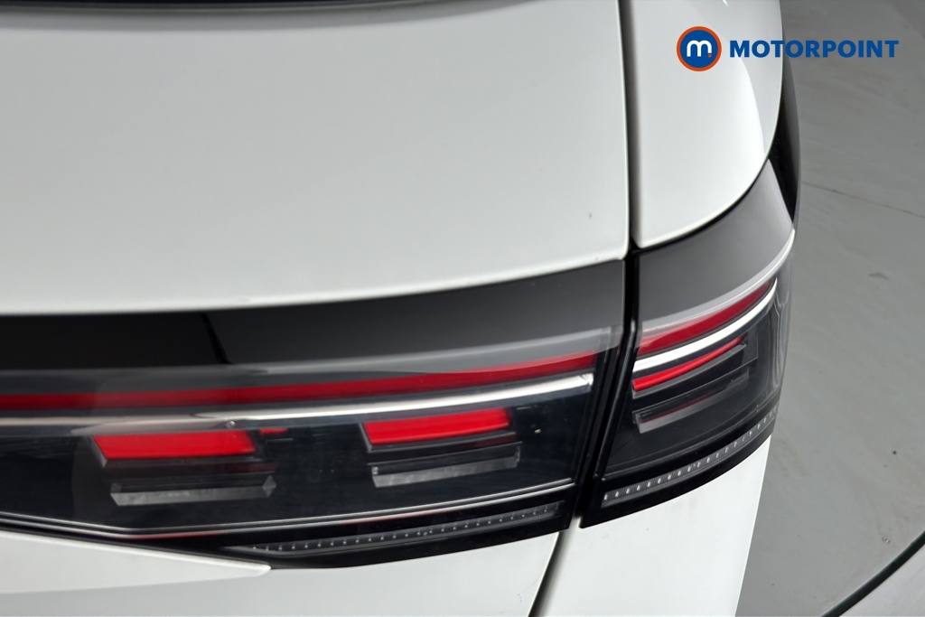Volkswagen Passat R-Line Automatic Petrol Plug-In Hybrid Estate - Stock Number (1669012) - 36th supplementary image