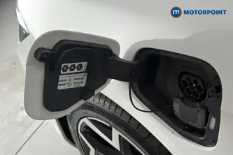 Volkswagen Passat R-Line Automatic Petrol Plug-In Hybrid Estate - Stock Number (1669012) - 40th supplementary image