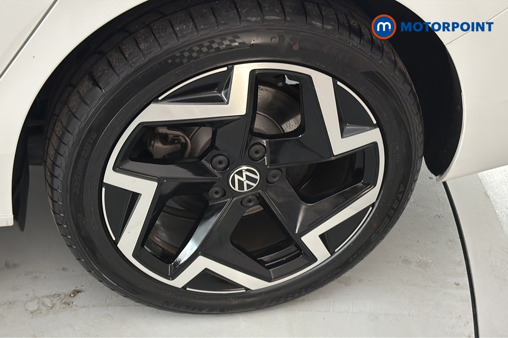 Volkswagen Passat R-Line Automatic Petrol Plug-In Hybrid Estate - Stock Number (1669012) - 45th supplementary image