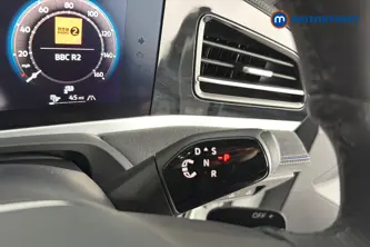 Volkswagen Passat R-Line Automatic Petrol Plug-In Hybrid Estate - Stock Number (1669021) - 6th supplementary image
