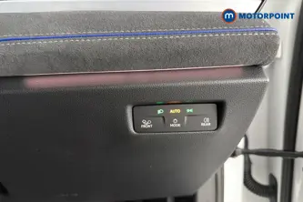 Volkswagen Passat R-Line Automatic Petrol Plug-In Hybrid Estate - Stock Number (1669021) - 11th supplementary image