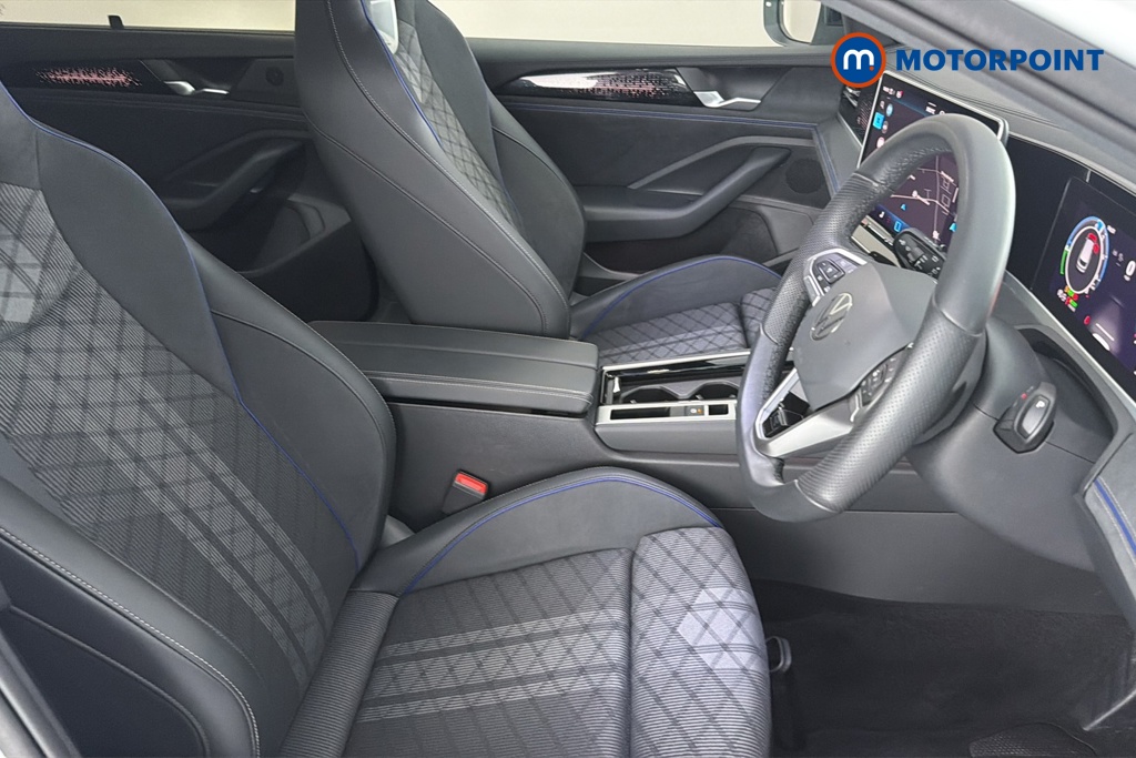 Volkswagen Passat R-Line Automatic Petrol Plug-In Hybrid Estate - Stock Number (1669021) - 22nd supplementary image