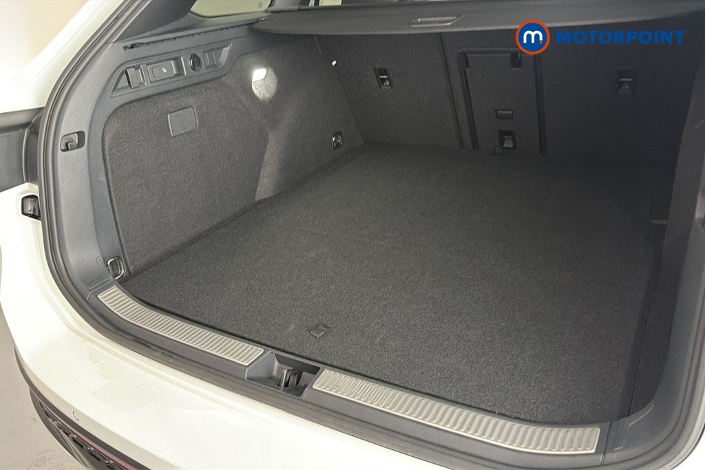 Volkswagen Passat R-Line Automatic Petrol Plug-In Hybrid Estate - Stock Number (1669021) - 30th supplementary image