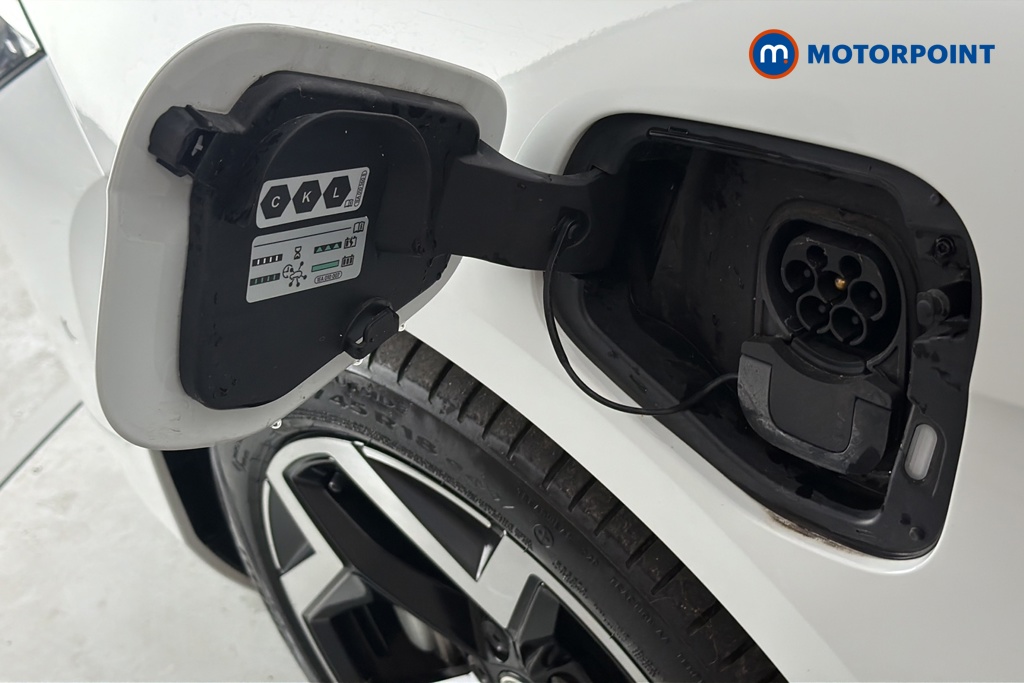 Volkswagen Passat R-Line Automatic Petrol Plug-In Hybrid Estate - Stock Number (1669021) - 40th supplementary image