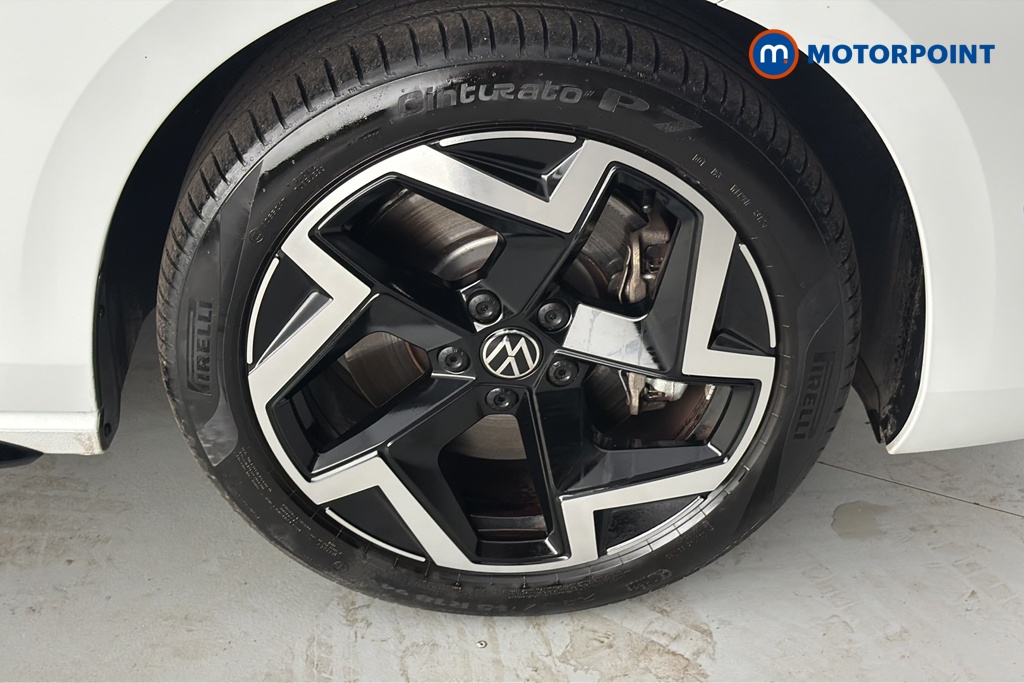 Volkswagen Passat R-Line Automatic Petrol Plug-In Hybrid Estate - Stock Number (1669021) - 47th supplementary image