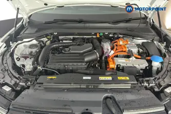 Volkswagen Passat R-Line Automatic Petrol Plug-In Hybrid Estate - Stock Number (1669021) - 48th supplementary image