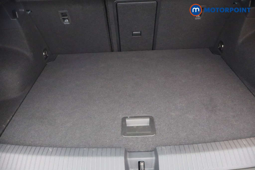Volkswagen T-Roc Life Automatic Petrol SUV - Stock Number (1669088) - 5th supplementary image