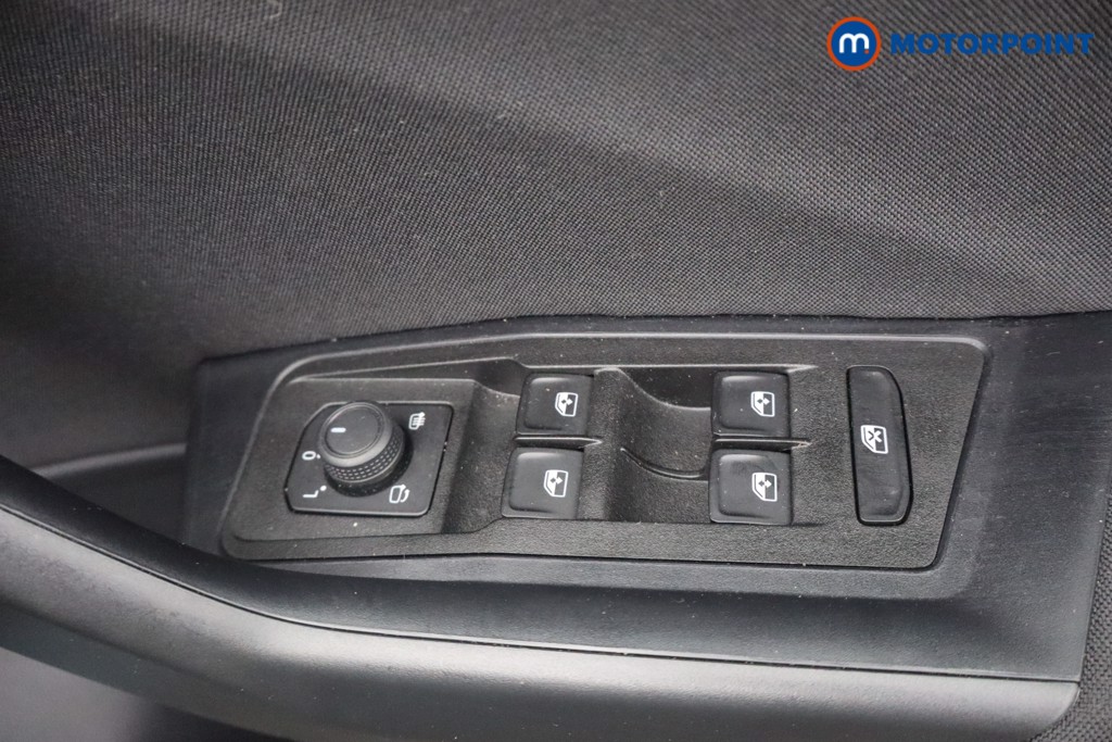Volkswagen T-Roc Life Automatic Petrol SUV - Stock Number (1669088) - 10th supplementary image