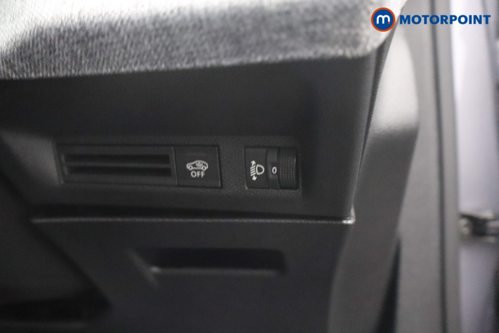 Peugeot 5008 Allure Premium Automatic Petrol SUV - Stock Number (1669447) - 13th supplementary image