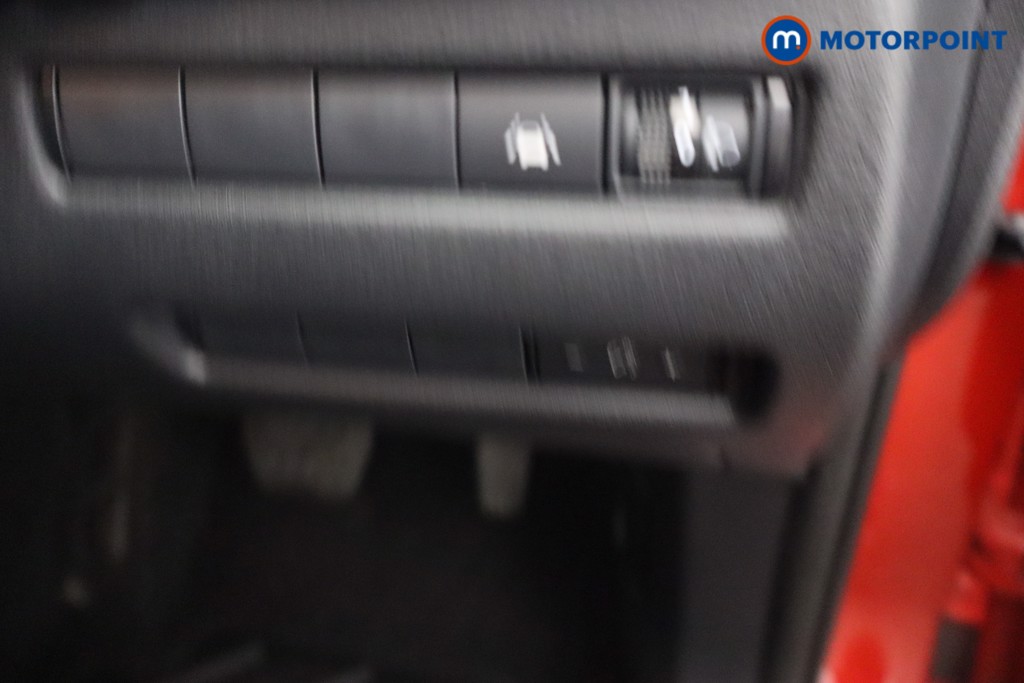 Nissan Qashqai N-Connecta Automatic Petrol-Electric Hybrid SUV - Stock Number (1644518) - 13th supplementary image
