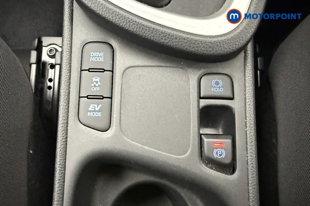 Toyota Yaris Cross Icon Automatic Petrol-Electric Hybrid Estate - Stock Number (1652233) - 21st supplementary image