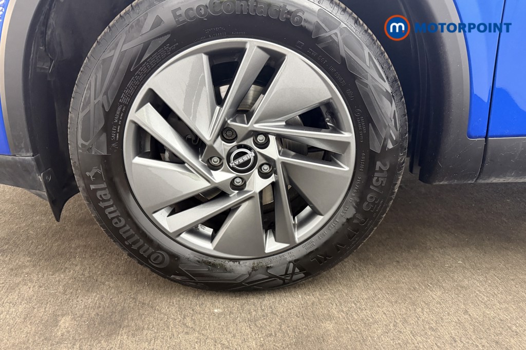Nissan Qashqai Acenta Premium Manual Petrol SUV - Stock Number (1654048) - 1st supplementary image