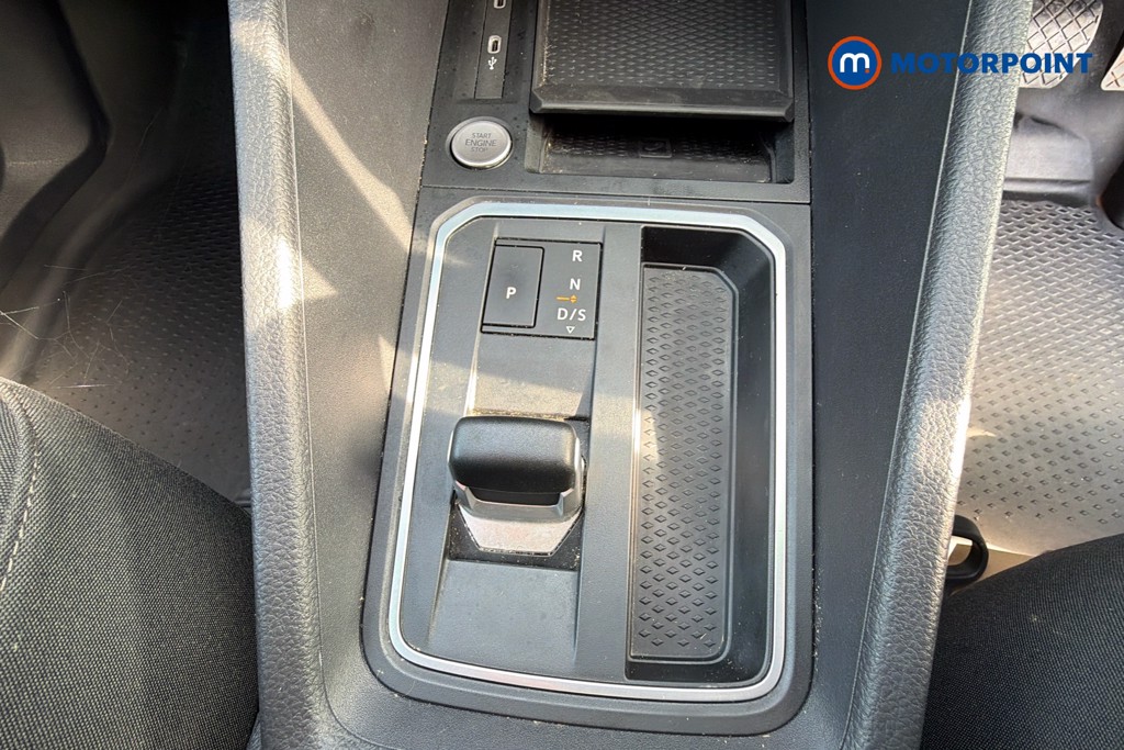 Ford Transit Connect Limited Automatic Petrol Plug-In Hybrid Panel Van - Stock Number (1655405) - 4th supplementary image