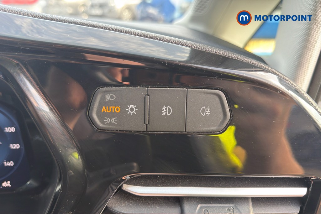 Ford Transit Connect Limited Automatic Petrol Plug-In Hybrid Panel Van - Stock Number (1655405) - 8th supplementary image