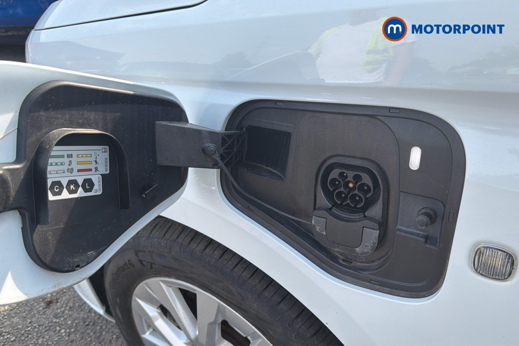 Ford Transit Connect Limited Automatic Petrol Plug-In Hybrid Panel Van - Stock Number (1655405) - 33rd supplementary image