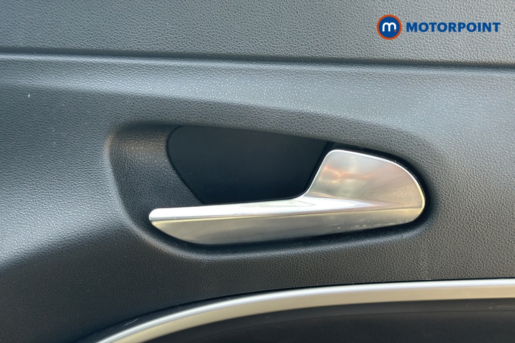 Jeep Avenger Altitude Manual Petrol SUV - Stock Number (1659093) - 993rd supplementary image