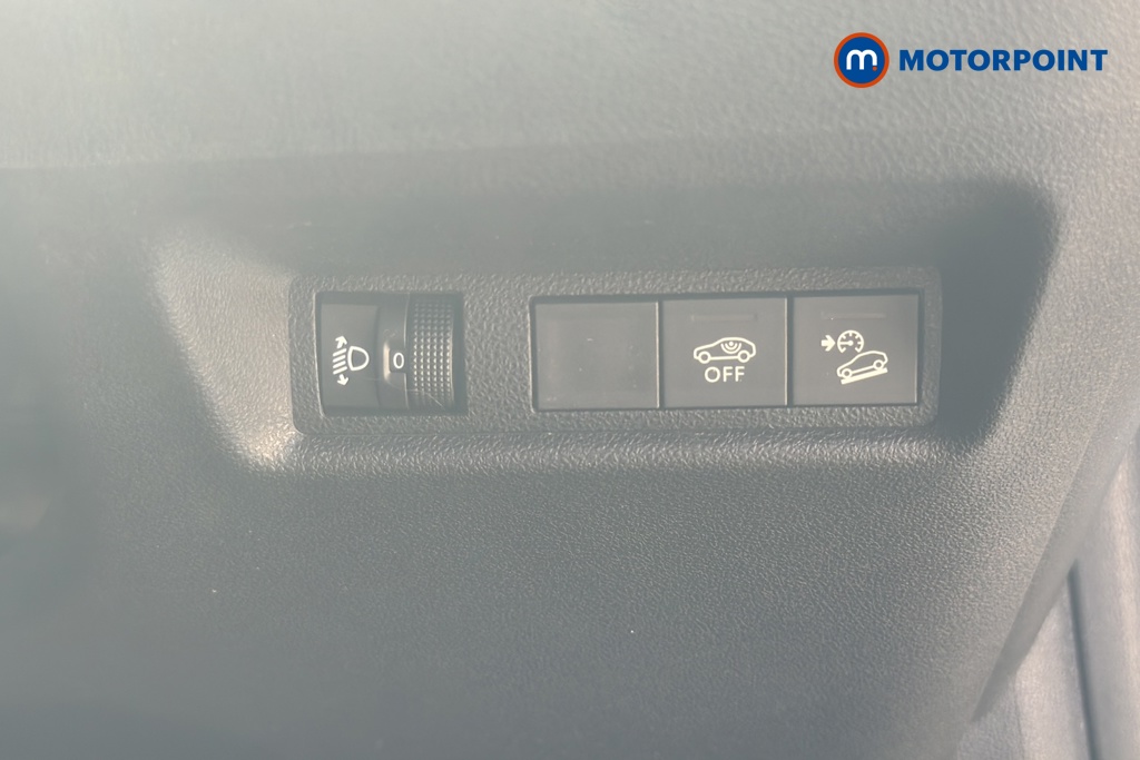 Jeep Avenger Altitude Manual Petrol SUV - Stock Number (1659093) - 994th supplementary image