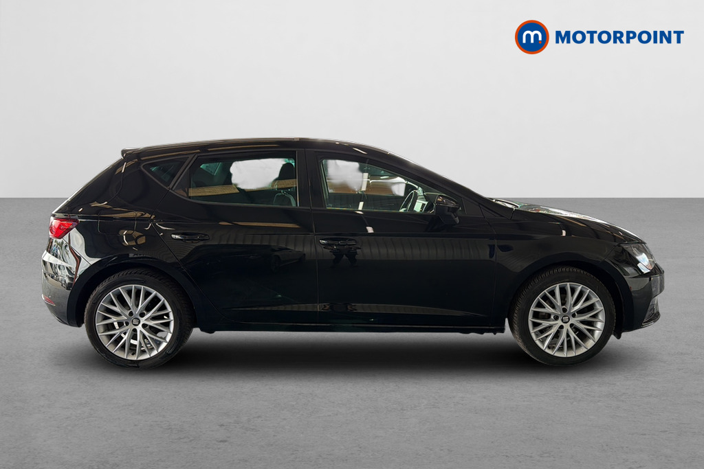 Seat Leon Se Dynamic Manual Diesel Hatchback - Stock Number (1659935) - Passenger side