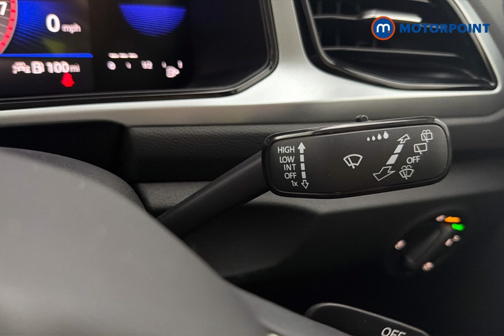 Volkswagen T-Roc Life Automatic Petrol SUV - Stock Number (1659944) - 7th supplementary image