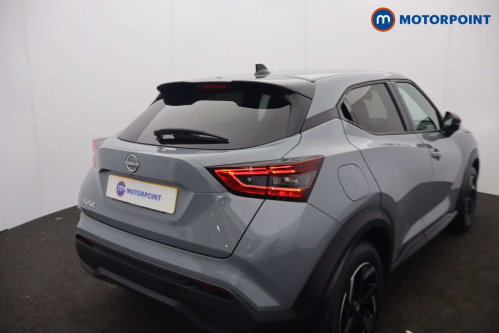 Nissan Juke N-Connecta Automatic Petrol SUV - Stock Number (1660475) - 2nd supplementary image