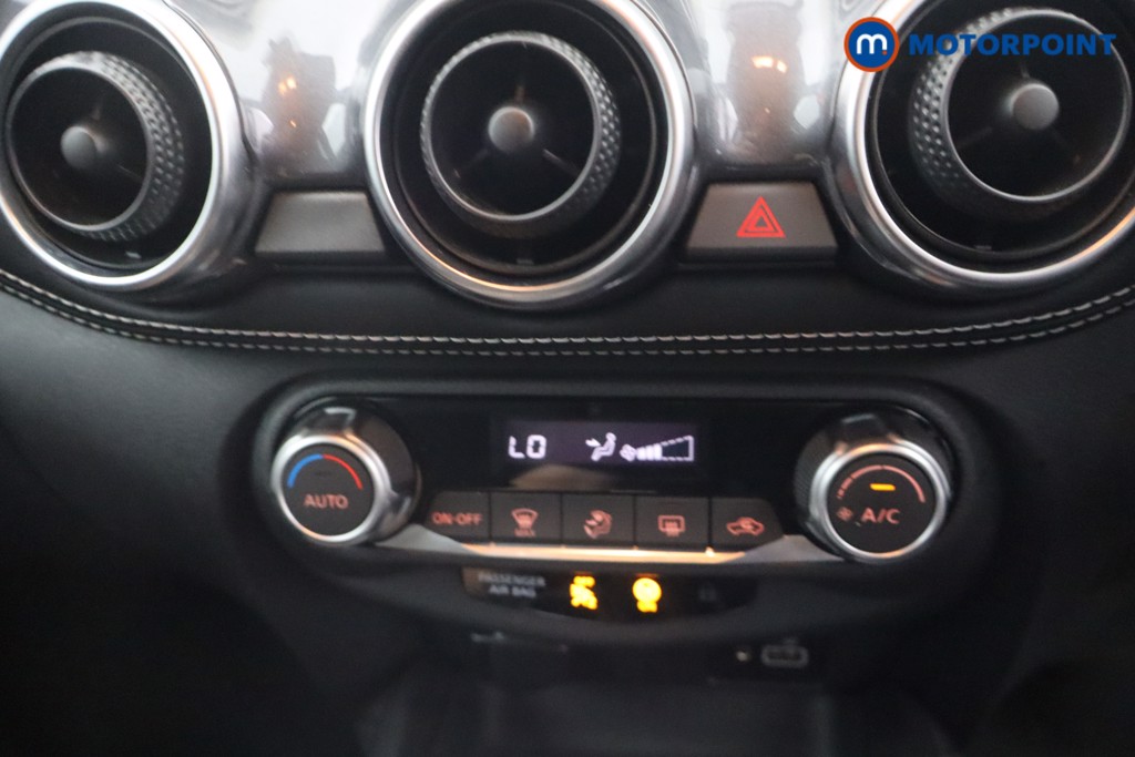 Nissan Juke N-Connecta Automatic Petrol SUV - Stock Number (1660475) - 17th supplementary image