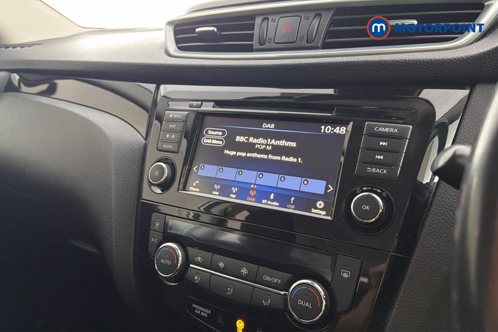 Nissan Qashqai Acenta Premium Automatic Petrol SUV - Stock Number (1661541) - 9th supplementary image