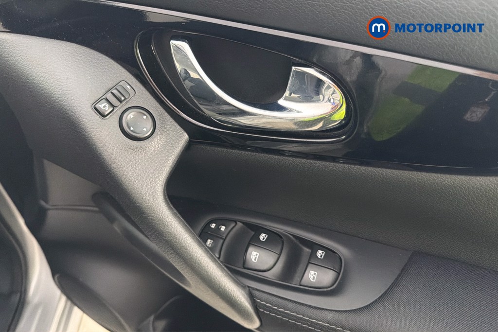 Nissan Qashqai Acenta Premium Automatic Petrol SUV - Stock Number (1661541) - 42nd supplementary image