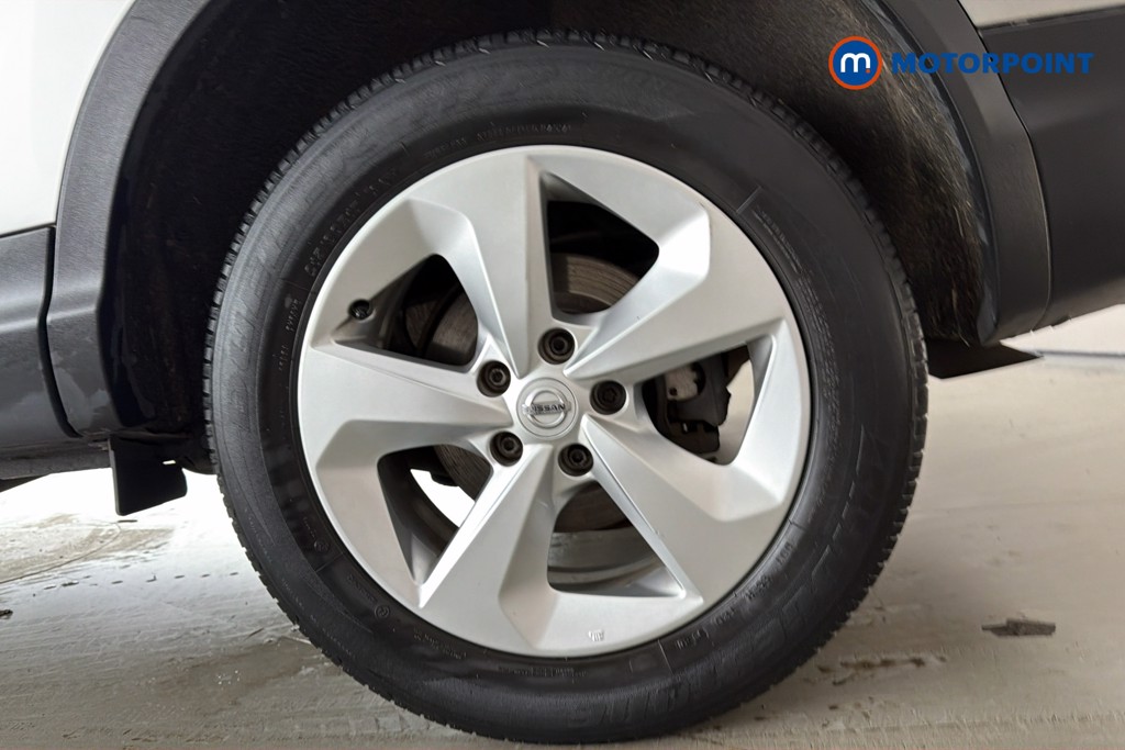 Nissan Qashqai Acenta Premium Automatic Petrol SUV - Stock Number (1661541) - 48th supplementary image