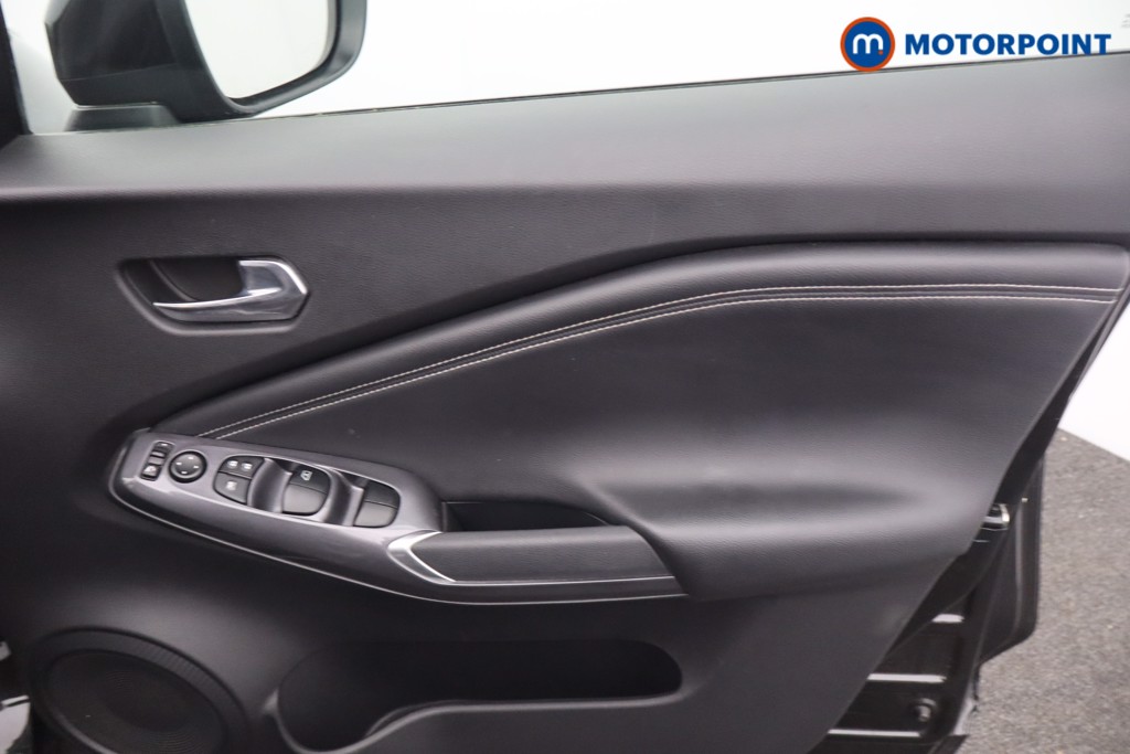 Nissan Juke N-Connecta Manual Petrol SUV - Stock Number (1661584) - 10th supplementary image