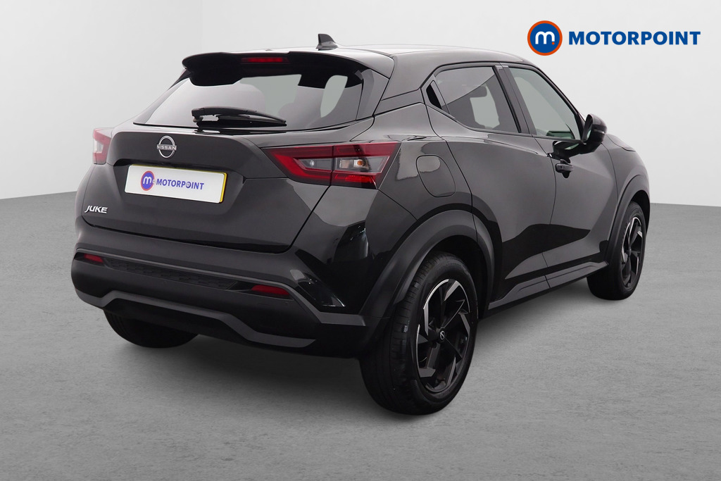 Nissan Juke N-Connecta Manual Petrol SUV - Stock Number (1661584) - Drivers side rear corner