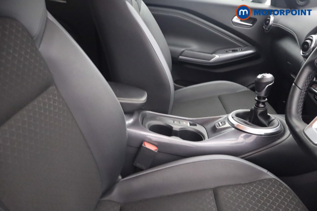 Nissan Juke N-Connecta Manual Petrol SUV - Stock Number (1661588) - 12th supplementary image