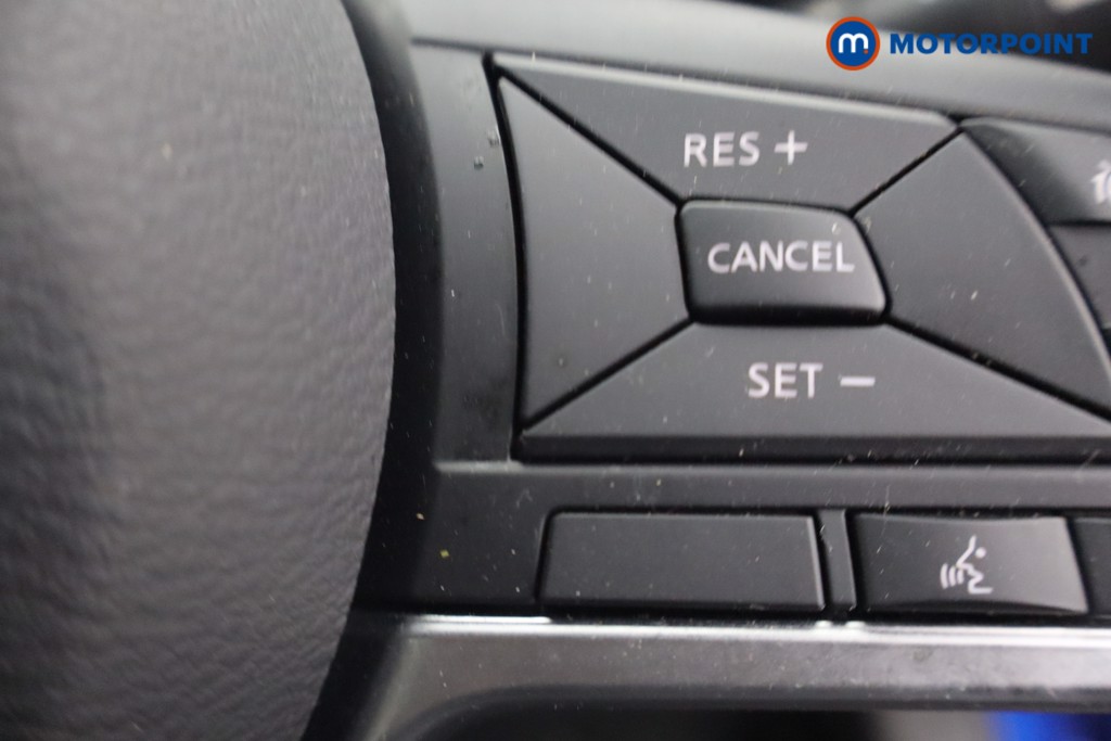 Nissan Juke N-Connecta Manual Petrol SUV - Stock Number (1661588) - 14th supplementary image