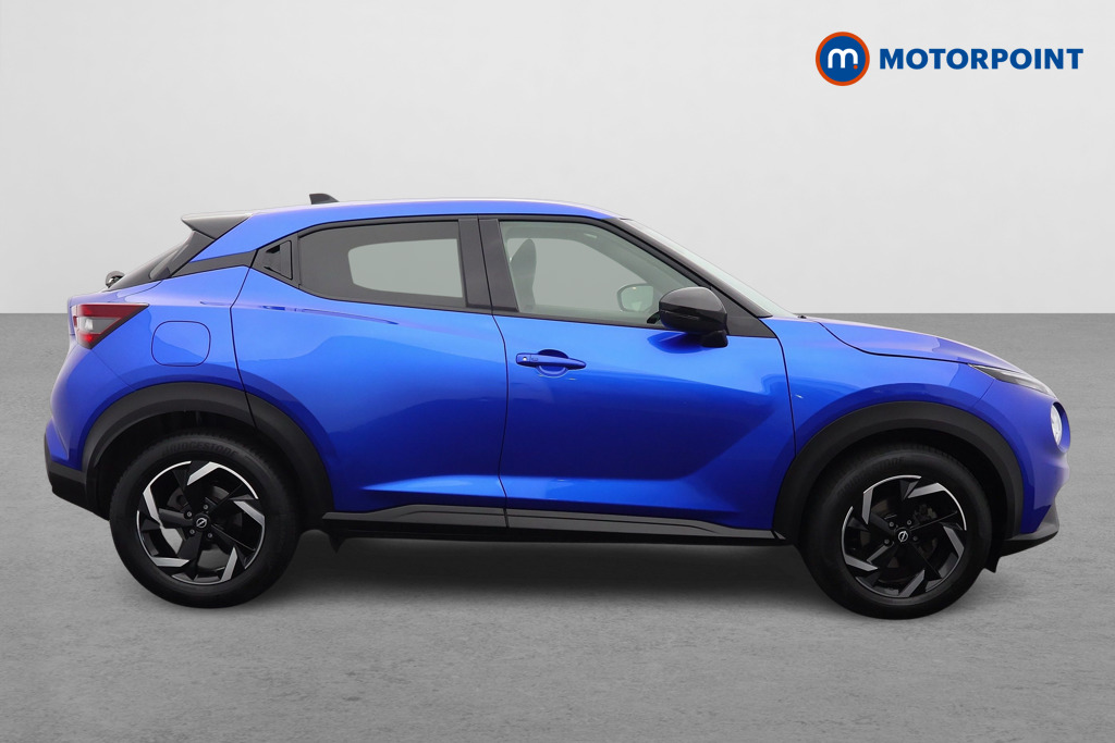 Nissan Juke N-Connecta Manual Petrol SUV - Stock Number (1661588) - Drivers side