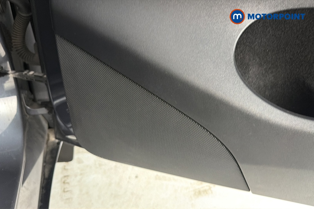 Tesla Model Y Long Range Automatic Electric SUV - Stock Number (1663828) - 21st supplementary image