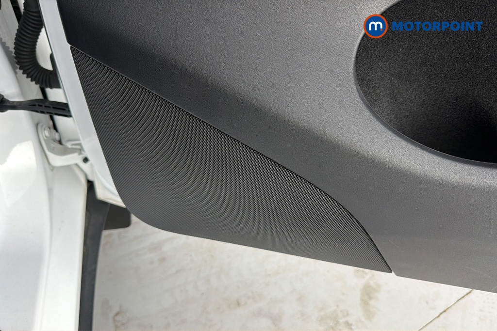 Tesla Model Y Long Range Automatic Electric SUV - Stock Number (1663831) - 21st supplementary image