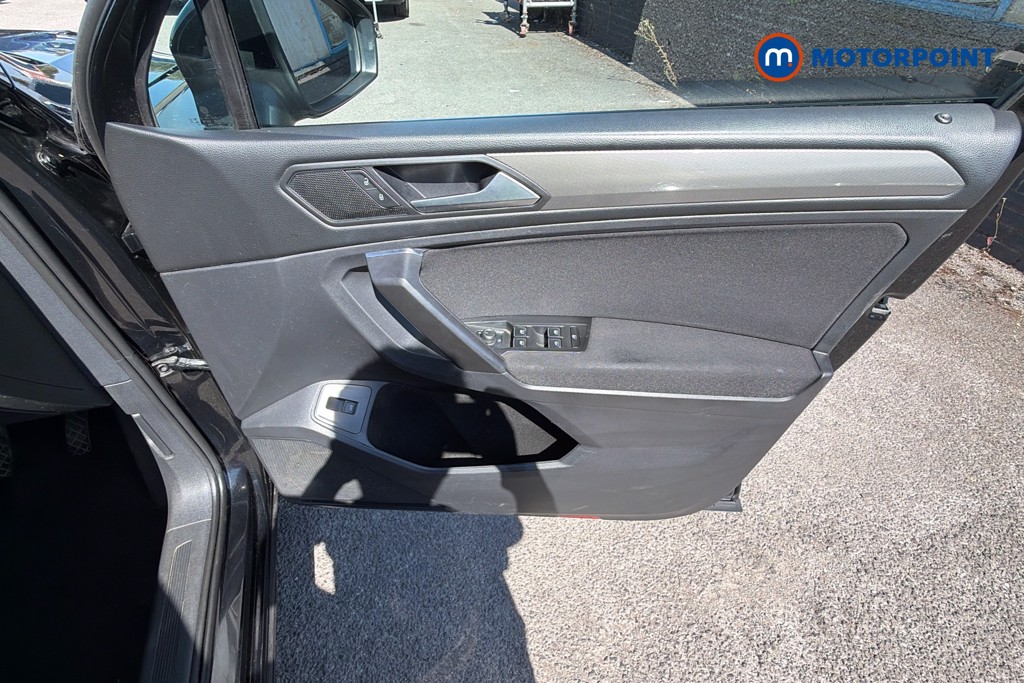 Volkswagen Tiguan Allspace Life Automatic Petrol SUV - Stock Number (1663946) - 19th supplementary image