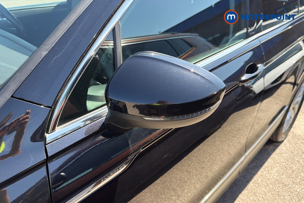 Volkswagen Tiguan Allspace Life Automatic Petrol SUV - Stock Number (1663946) - 40th supplementary image
