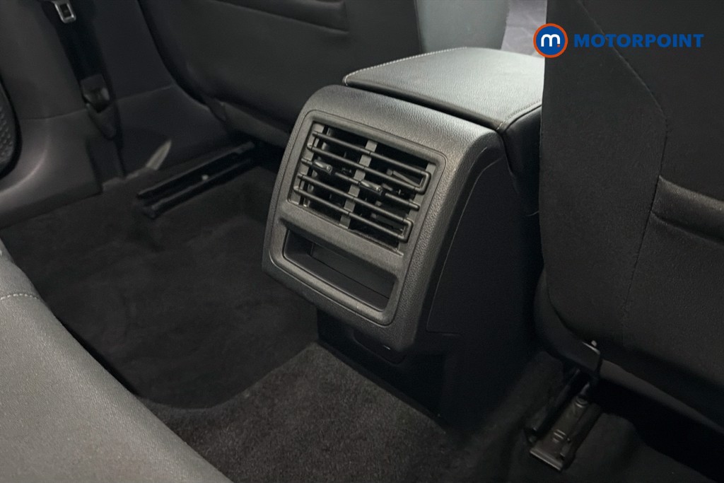Volkswagen Golf Life Manual Petrol Hatchback - Stock Number (1664600) - 30th supplementary image