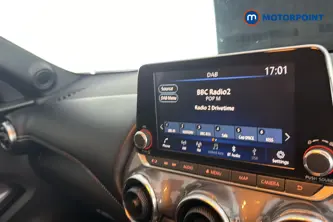 Nissan Juke N-Connecta Automatic Petrol SUV - Stock Number (1666053) - 8th supplementary image