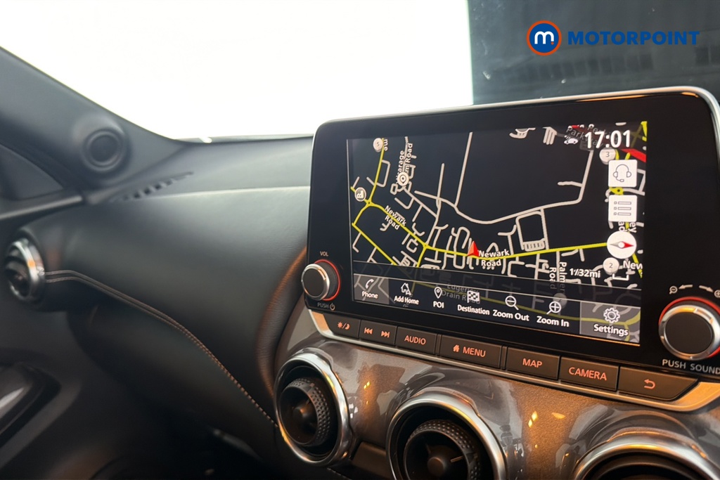 Nissan Juke N-Connecta Automatic Petrol SUV - Stock Number (1666053) - 9th supplementary image