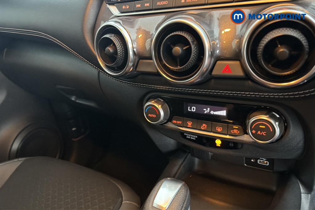 Nissan Juke N-Connecta Automatic Petrol SUV - Stock Number (1666053) - 12th supplementary image