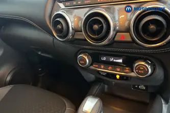 Nissan Juke N-Connecta Automatic Petrol SUV - Stock Number (1666053) - 12th supplementary image
