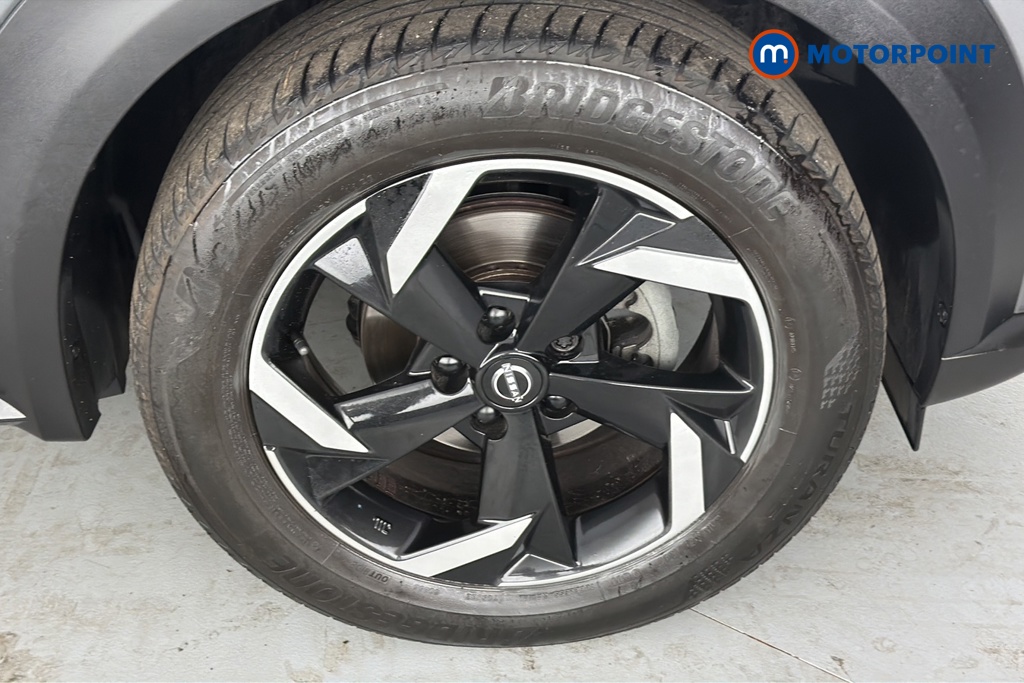 Nissan Juke N-Connecta Automatic Petrol SUV - Stock Number (1666053) - 47th supplementary image