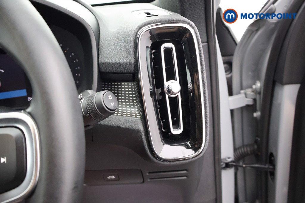 Volvo Xc40 Plus Automatic Petrol SUV - Stock Number (1666444) - 7th supplementary image